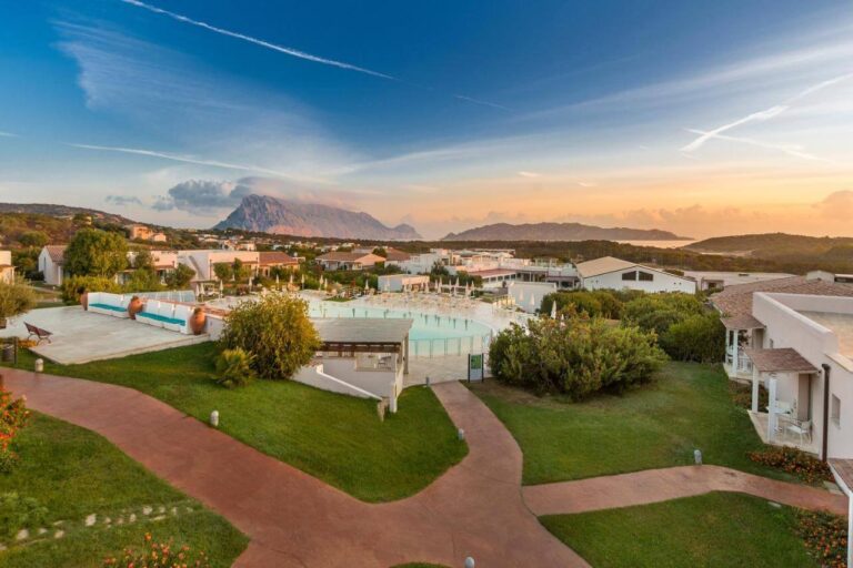 Grande Baia Resort & Spa in San Teodoro Sardinia