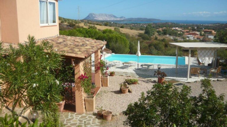 Li Muntigeddi B&B a San Teodoro